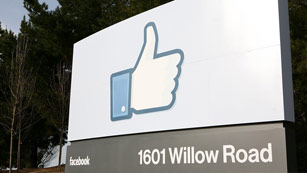 Ver v&iacute;deo  'Facebook entra en Wall Street'