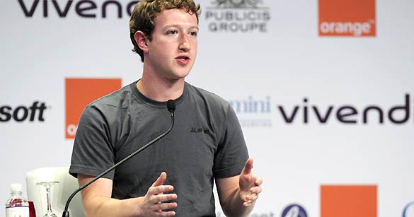 El fundador y CEO de Facebook durante la charla de clausura del eG8 en París. El fundador y CEO de Facebook durante la charla de clausura del eG8 en París.