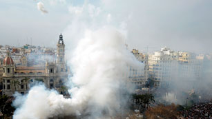 Ver v&iacute;deo  'Las fallas tampoco se libran del ahorro'