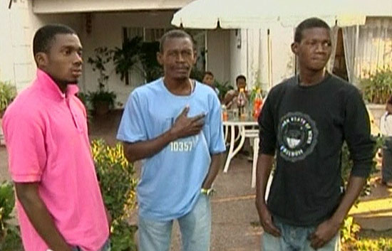 Una familia haitiana sobrevive al terremoto de Chile