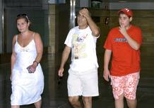 Familiares de las v&iacute;ctimas en el aeropuerto de las Palmas
