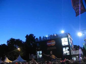 Ver v&iacute;deo  'La Fan Zone de Viena, en el descanso de la final de la Eurocopa'