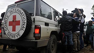 Las FARC suspenden la liberaci&oacute;n de tres soldados secuestrados