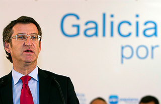 Feijóo buscará revalidar la mayoría absoluta en Galicia y dar un respiro a Rajoy