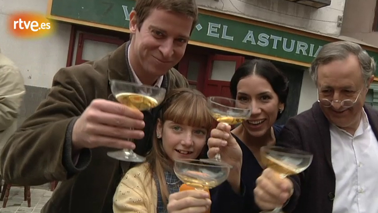 Los actores felicitan a 'Amar' por sus 1.500 cap&iacute;tulos