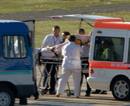 El piloto brasile&ntilde;o de Ferrari, Felipe Massa, es transportado a la ambulancia que lo llevar&aacute; desde el Hospital Honved al aeropuerto Ferihegy de Budapest, Hungr&iacute;a.