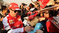 Ir al Video&nbsp;Fernando Alonso, a remontar en China