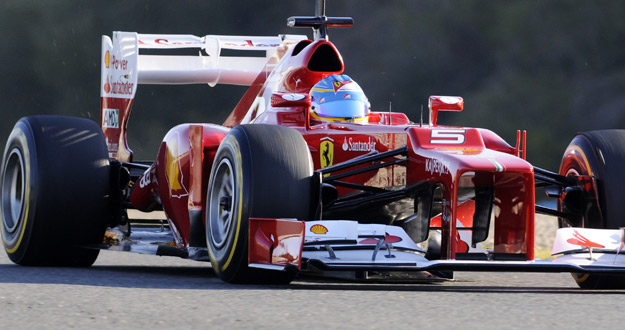 Fernando Alonso, en la sesión matinal de los terceros entrenamientos del circuito de Jerez. Fernando Alonso, en la sesión matinal de los terceros entrenamientos del circuito de Jerez.