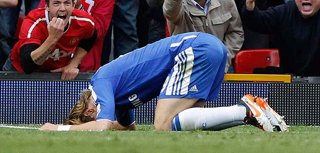 Fernando Torres lamenta fallar un gol con el Chelsea