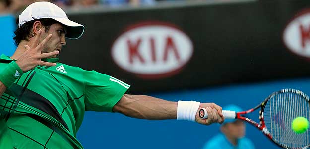 Fernando Verdasco pas&oacute; a octavos tras el abandono del austriaco Stefan Koubek