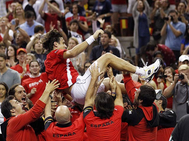 Ferrer clasifica a Espa&ntilde;a para semifinales de la Davis en un partido "dram&aacute;tico"