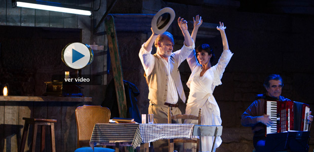 El Festival de M&eacute;rida se convierte en la H&eacute;lade griega, con la magia de Joan Oll&eacute; y sus actores