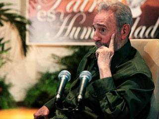 Ver v&iacute;deo  'Fidel Castro aparece de nuevo vestido con camisa verde militar en el homenaje Jos&eacute; Mart&iacute;'