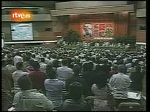 Ir al Video&nbsp;Fidel Castro asiste al acto de clausura del VI Congreso del Partido Comunista Cubano