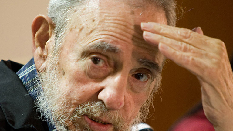 Fidel Castro reaparece un a�o despu�s