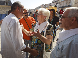 Ver v&iacute;deo  'Las fiestas de Vitoria arrancan con pol&eacute;mica por la invitaci&oacute;n de Bildu a familiares de presos de ETA'