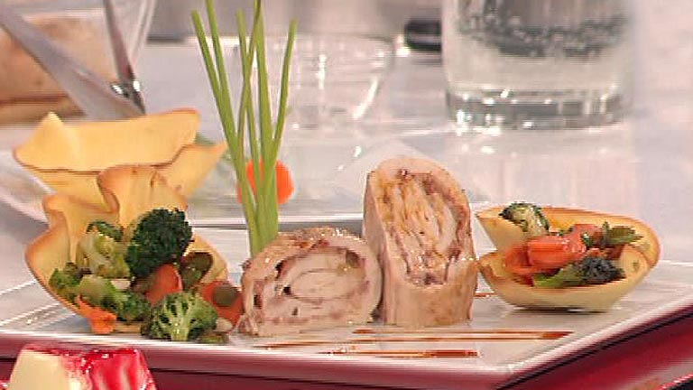 Saber cocinar - Filetes de pollo rellenos de pat&eacute; con verduras salteadas - 16/01/12