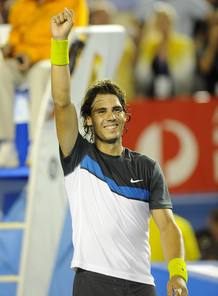Nadal celebra su victoria ante el suizo Roger Federer.