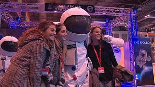 Ver vídeo  'Fitur ofrece viajes espaciales para turistas desde 70.000 euros' Ver vídeo  'Fitur ofrece viajes espaciales para turistas desde 70.000 euros'