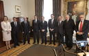Foto de familia con Zapatero, Rajoy y los presidentes del Congreso y el Senado y los expresidentes de la C&aacute;mara Baja
