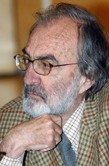 Fotografía de archivo del 15 de abril de 2005 del escritor y periodista Javier Pradera