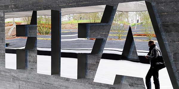 Fotograf&iacute;a de archivo del logo de la FIFA en Z&uacute;rich (Suiza).