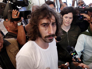 Ver v&iacute;deo  'El fot&oacute;grafo Manu Brabo, liberado por el r&eacute;gimen libio'