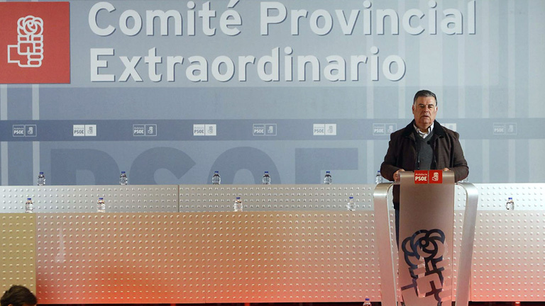 El PSOE cierra filas tras la dimisi&oacute;n del l&iacute;der provincial de Sevilla