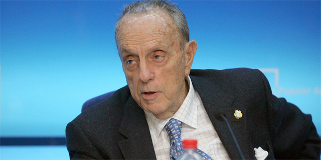 Fraga abandona la pol&iacute;tica activa