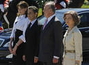 Los Reyes han recibido a Sarkozy y Bruni en el Palacio del Pardo, donde se hospedar&aacute;n.