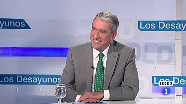 Los desayunos de TVE - Frances Homs, portavoz de la Generalitat de Catalunya, y Jos&eacute; Antonio Busto, presidente de la Federaci&oacute;n Espa&ntilde;ola de Bancos de Alimentos 