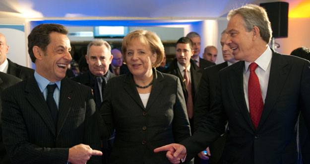 Sarkozy, Merkel y Blair en una conferencia celberada en Par&iacute;s en 2009.