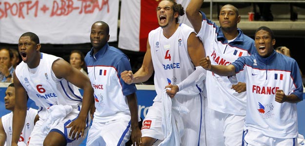 Los jugadores franceses celebran una anotaci&oacute;n