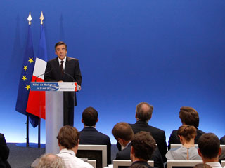 Ver v&iacute;deo  'Francia sube los impuestos a los m&aacute;s ricos en un plan de 11.000 millones contra el d&eacute;ficit'