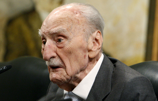 Ver v&iacute;deo  'Francisco Ayala cumple 103 a&ntilde;os'