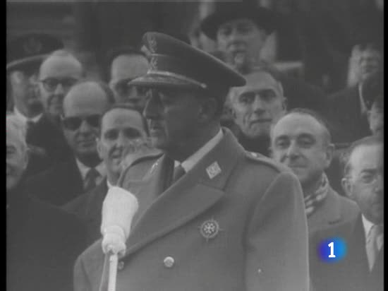 El Ayuntamiento de Madrid ha retirado hoy a Franco todos los honores que le concedi&oacute; durante la dictadura