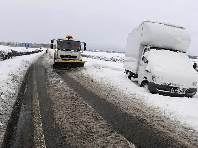 La ola de fr&iacute;o sigue afectando a los transportes en Europa y deja m&aacute;s de 20 muertos