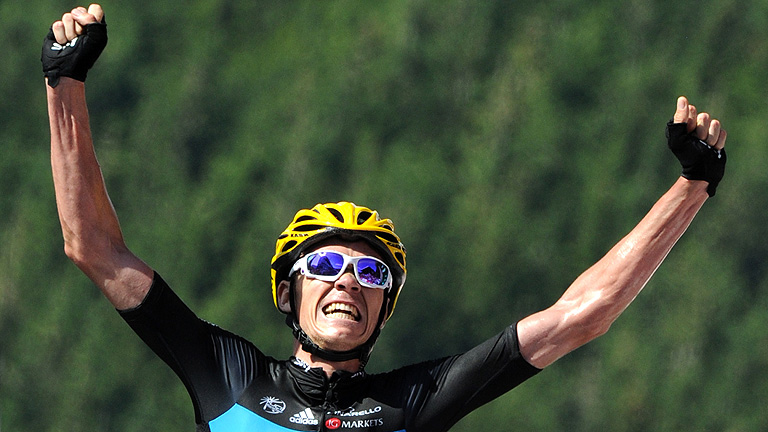 Froome gana y Wiggins se a&uacute;pa al liderato
