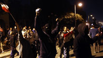 Ir al Video&nbsp;Las fuerzas de seguridad egipcias dispersan con chorros de agua a los manifestantes