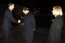 El pr&iacute;ncipe Felipe saluda al presidente del Gobierno, Mariano Rajoy, en el funeral por el presidente de honor del Partido Popular, Manuel Fraga Iribarne.