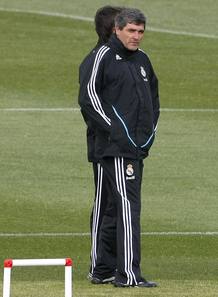 El entrenador del Real Madrid, Juande Ramos, durante un entrenamiento de la plantilla.