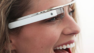 Ver v&iacute;deo  'Las gafas 'inteligentes' de Google muestran la realidad aumentada'