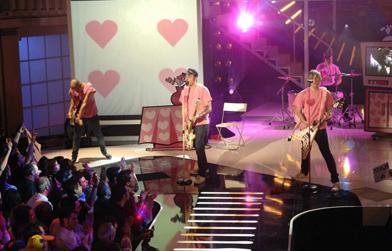 Eurovisi&oacute;n 2009 - Gala 1 - Actuaci&oacute;n de La la love you 