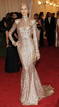 Karolina Kurkova ALA DEL MUSEO METROPOLITANO DE ARTES DE NUEVA YORK