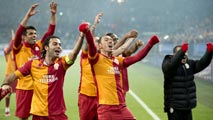 Ir al Video&nbsp;El Galatasaray se clasifica sobre la campana