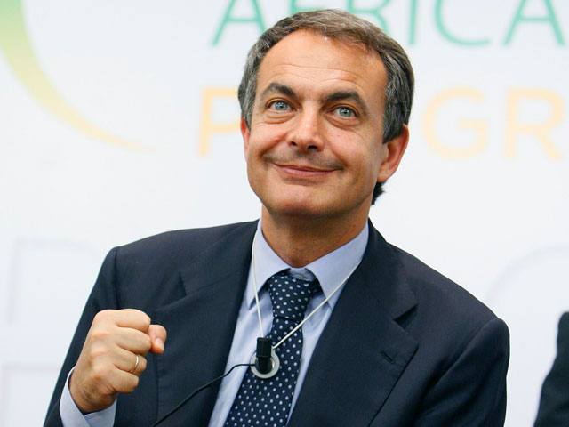 Zapatero: "Qu&eacute; designio de la historia que el primer Mundial que se celebra en &Aacute;frica lo gane Espa&ntilde;a"