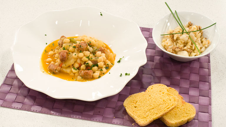 Saber cocinar - Garbanzos con longaniza y patatas 