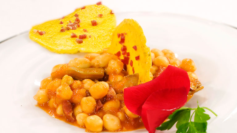 Saber Cocinar - Garbanzos en salsa picante con alcachofas y jam&oacute;n