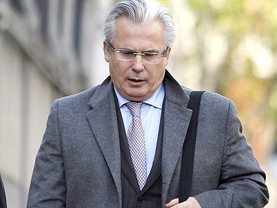 Garzón pide la nulidad de la condena al Supremo antes de recurrir al Constitucional Garzón pide la nulidad de la condena al Supremo antes de recurrir al Constitucional