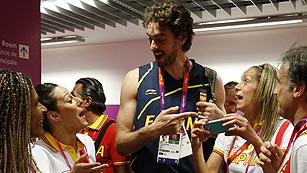 Ver v&iacute;deo  'Gasol pone buena cara a una jornada complicada'